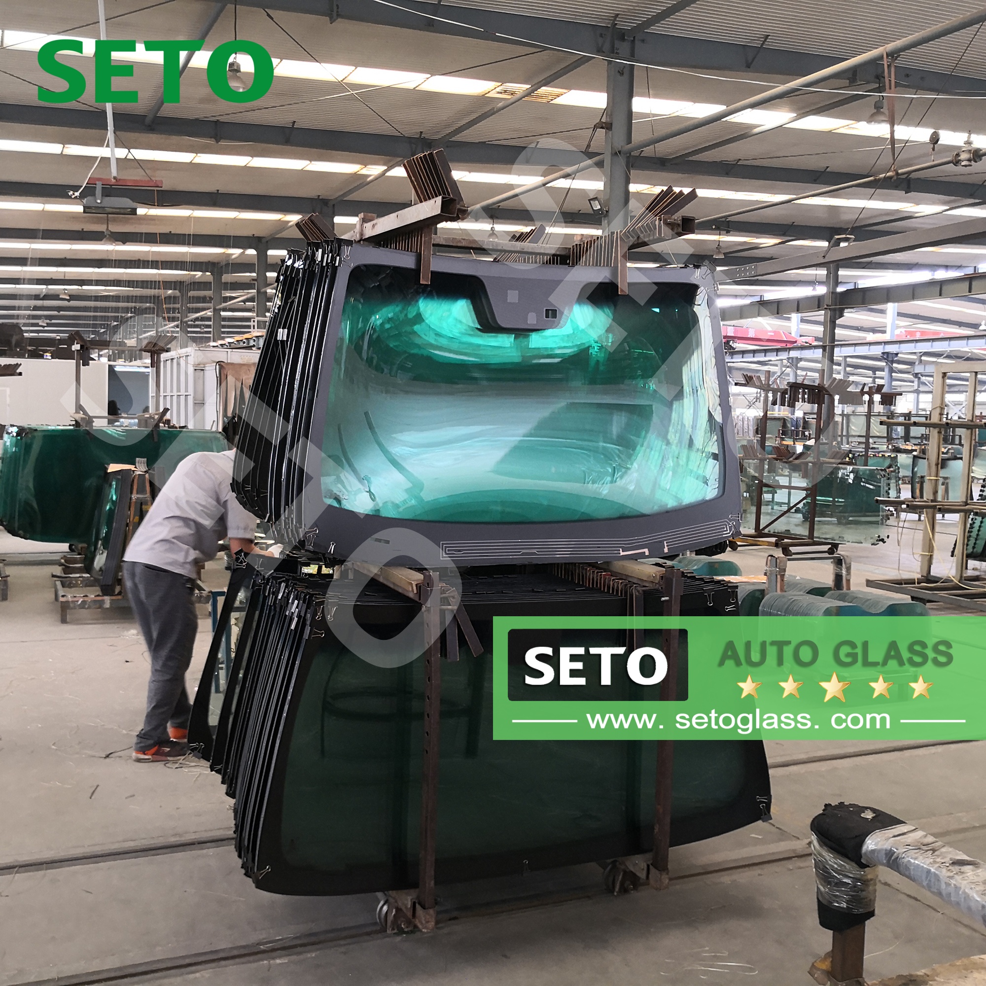 แก้วกระจกหน้ารถเชฟโรเลตด้านหน้า